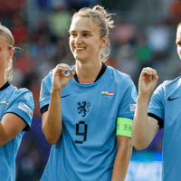 Vivianne Miedema viert haar 100e interlandgoal