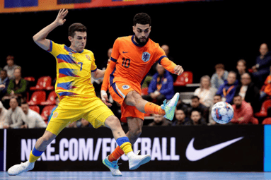 Mohamed Chih in actie voor Oranje futsal