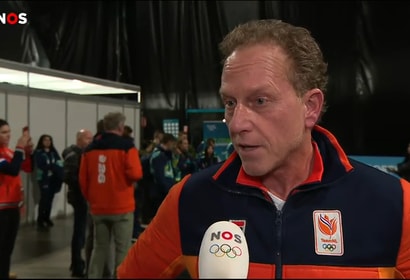 Rintje Ritsma voor de camera van de NOS