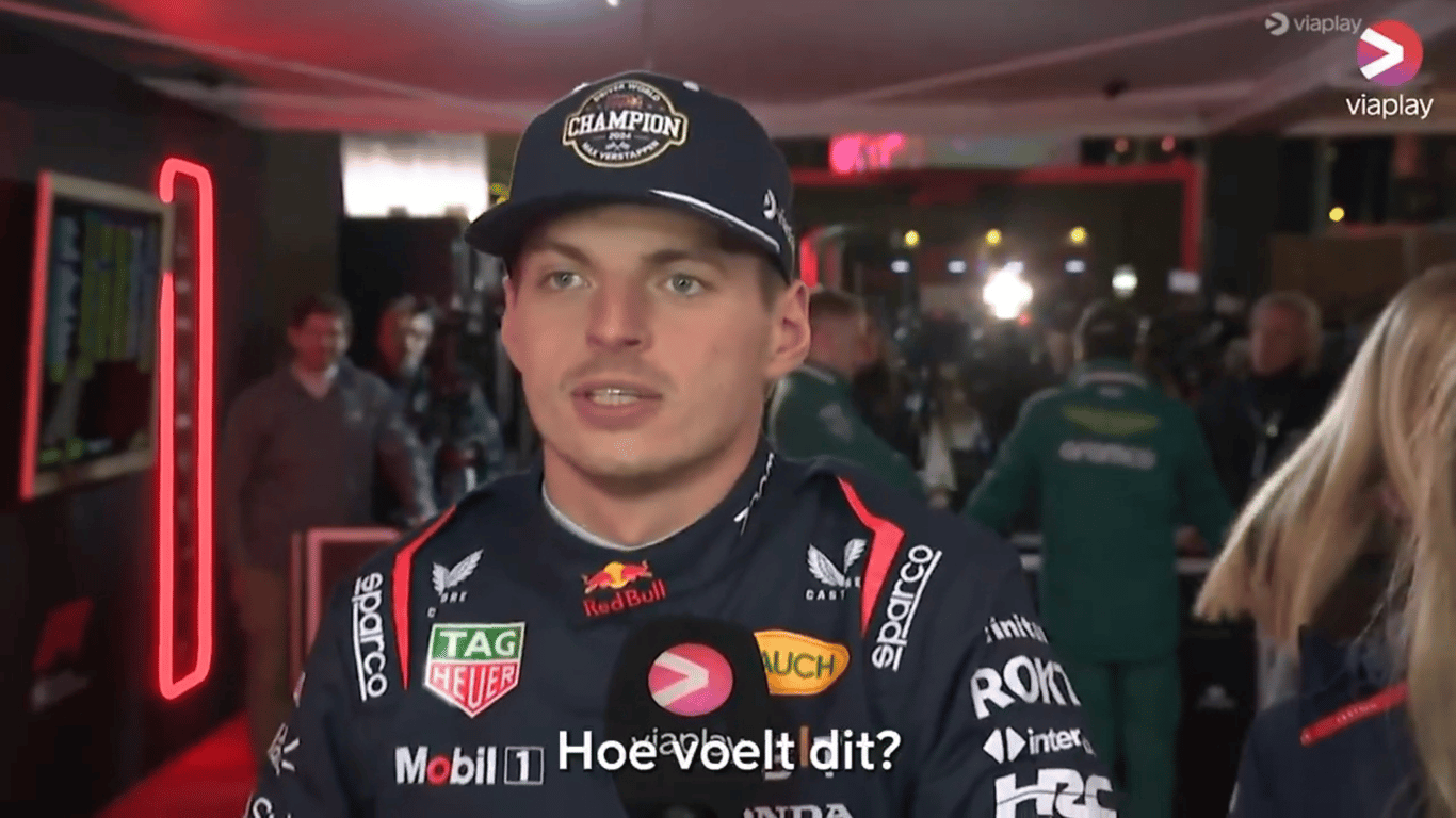 Max Verstappen voor de camera van Viaplay