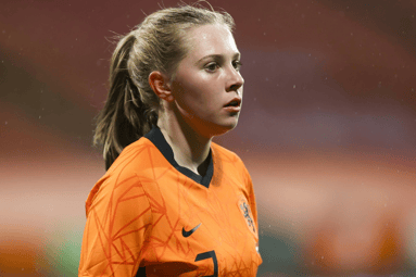 Janou Levels bij haar debuut voor de Oranje Leeuwinnen