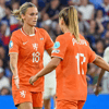 De Oranje Leeuwinnen vieren een doelpunt