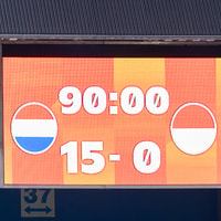 De Oranje Leeuwinnen verslaan Indonesië met 15-0 in Doetinchem.
