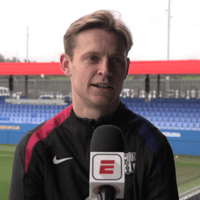 Frenkie de Jong voor de camera van ESPN