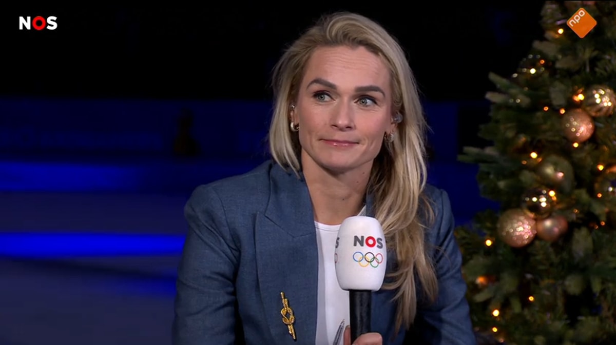 Irene Schouten aan tafel bij de NOS