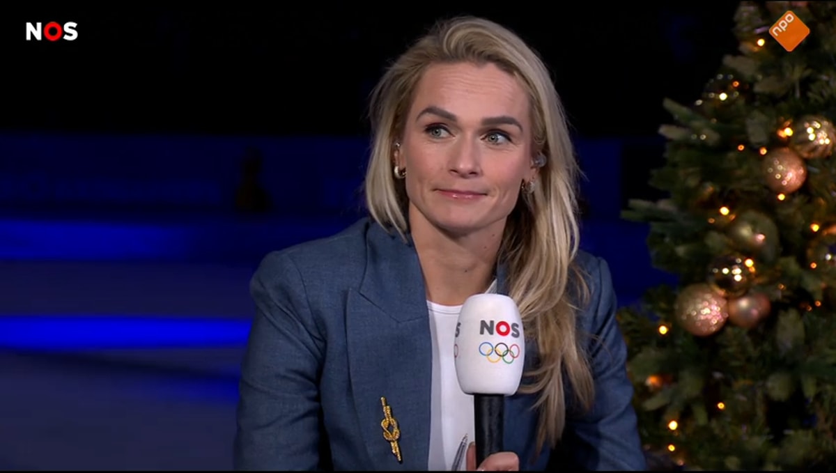 Irene Schouten aan tafel bij de NOS