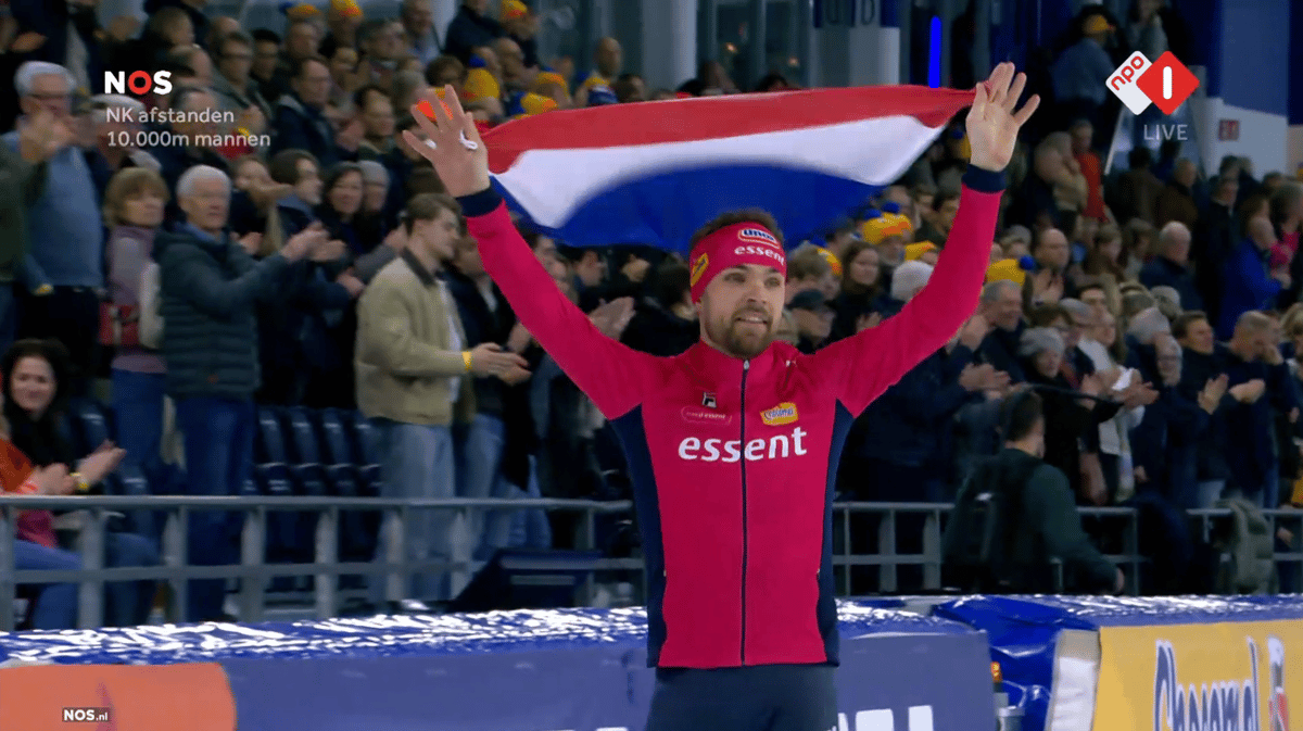 Chris Huizinga kroont zich tot Nederlands kampioen op de 10 kilometer