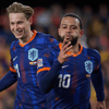 Memphis Depay scoort voor het Nederlands elftal