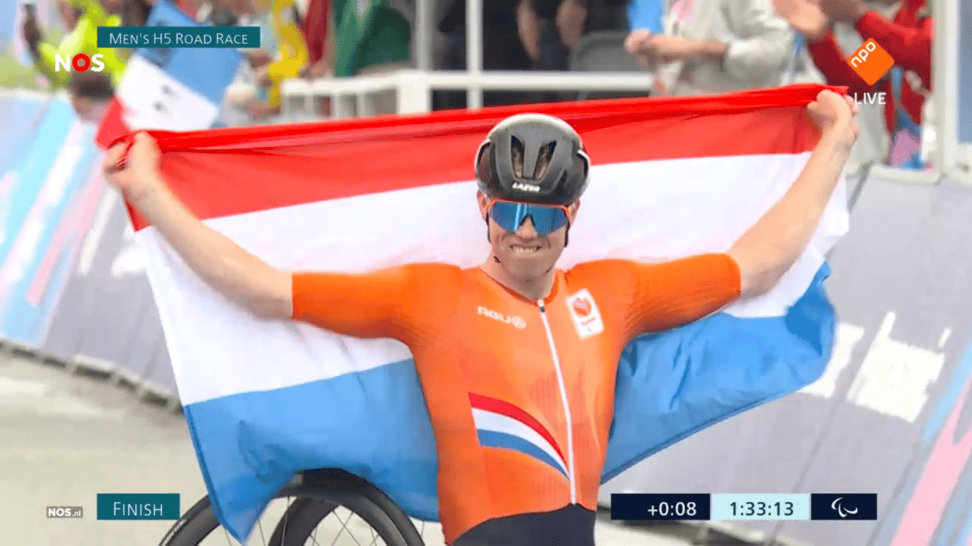 Mitch Valize, Tim de Vries, handbiken, goud, wielrennen, Paralympische Spelen, TeamNL