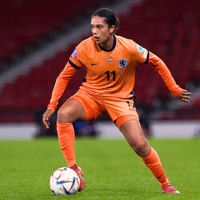 Esmee Brugts in actie voor de Oranje Leeuwinnen