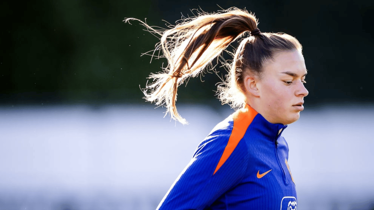 Kayleigh van Dooren bij de Oranje Leeuwinnen