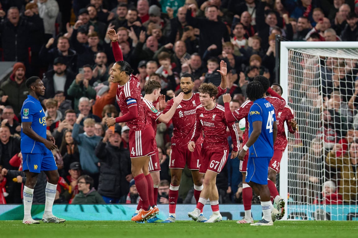 Liverpool heeft woensdag na een spannende penaltyserie tegen Chelsea de kwartfinales van de League Cup bereikt.