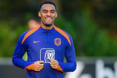Ryan Gravenberch op het trainingsveld bij het Nederlands elftal