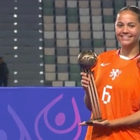 Rosalie Renfurm onderscheiden met bronzen bal