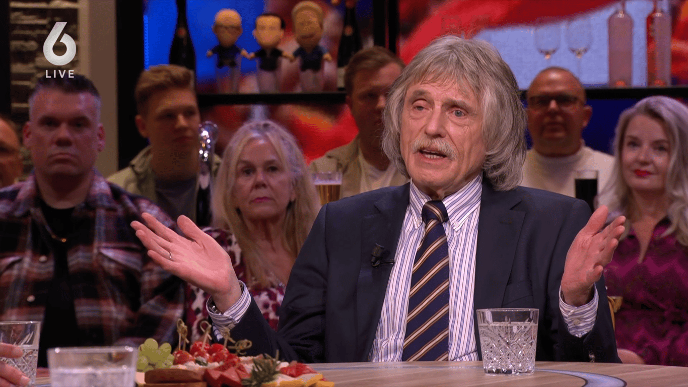 Johan Derksen kritisch op Noa Lang en Memphis Depay