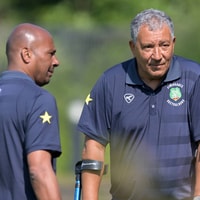 Henk ten Cate, bondscoach van Suriname