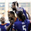 Het Nederlands elftal viert een doelpunt