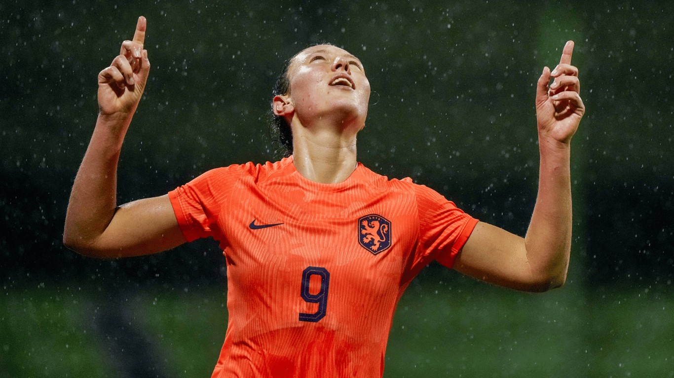 Fenna Kalma, speelster van de Oranje Leeuwinnen