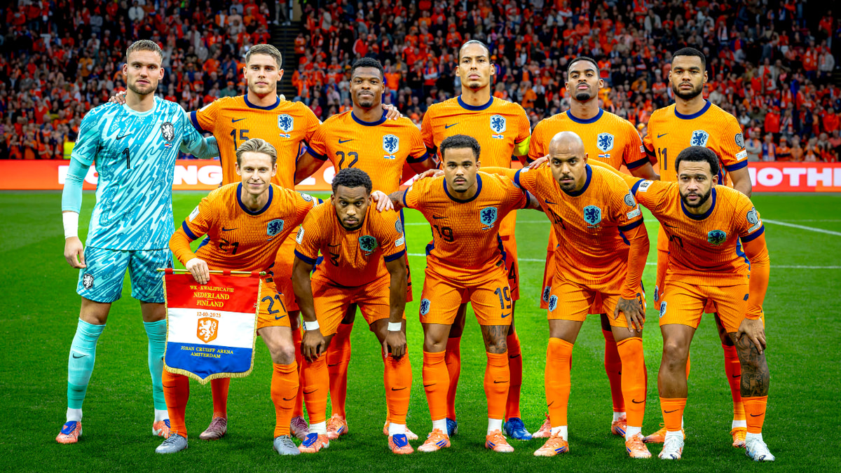 De opstelling van het Nederlands elftal tegen Finland