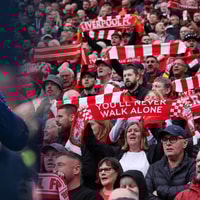 Liverpool in crisis na vierde nederlaag op rij: kritiek zwelt aan voor Arne Slot