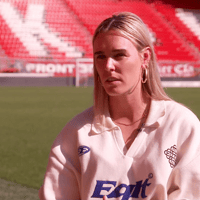 Jill Roord voor de camera van ESPN
