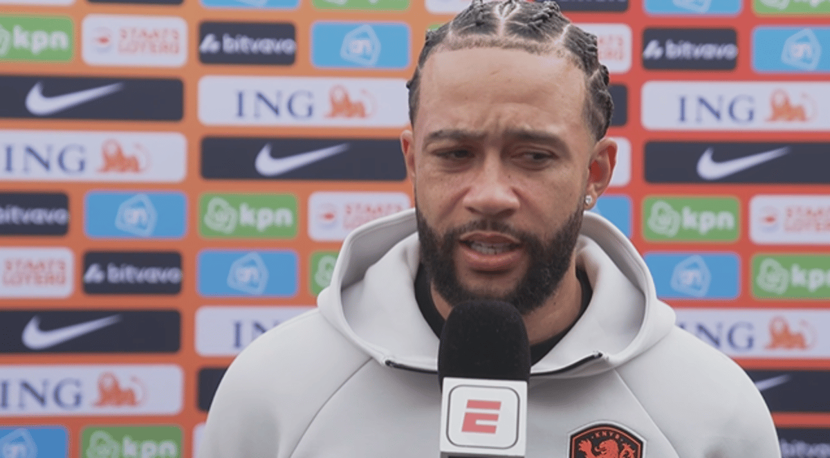 Memphis Depay in gesprek met ESPN