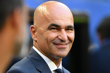 De komst van Roberto Martínez als nieuwe bondscoach van Oranje lijkt plots een stuk verder weg.