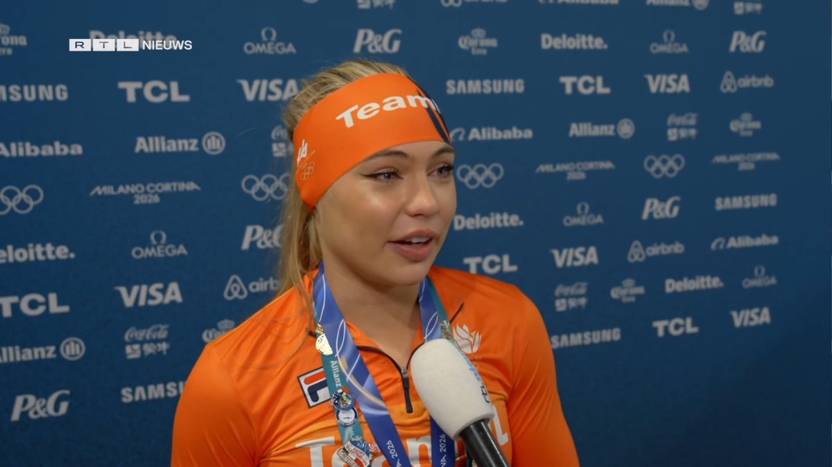 Jutta Leerdam voor de camera van RTL Nieuws