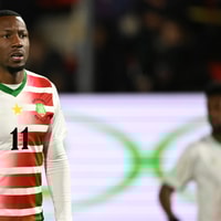 Sheraldo Becker in actie voor Suriname