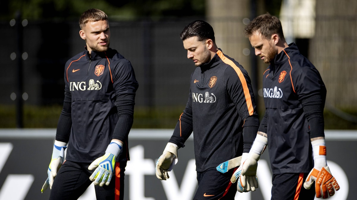 De doelmannen van het Nederlands elftal tijdens de training