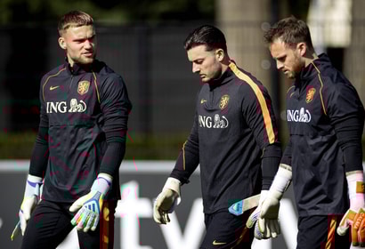 De doelmannen van het Nederlands elftal tijdens de training