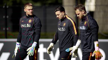 De doelmannen van het Nederlands elftal tijdens de training