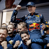 Max Verstappen viert zijn vierde wereldtitel