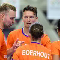 Overleg bij de korfballers