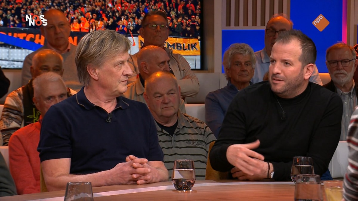 Wim Kieft en Rafael van der Vaart bij Studio Voetbal