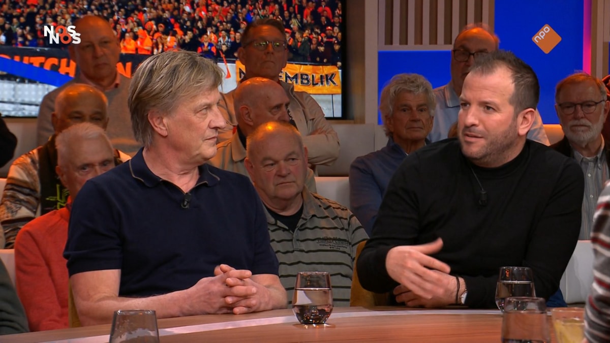 Wim Kieft en Rafael van der Vaart bij Studio Voetbal