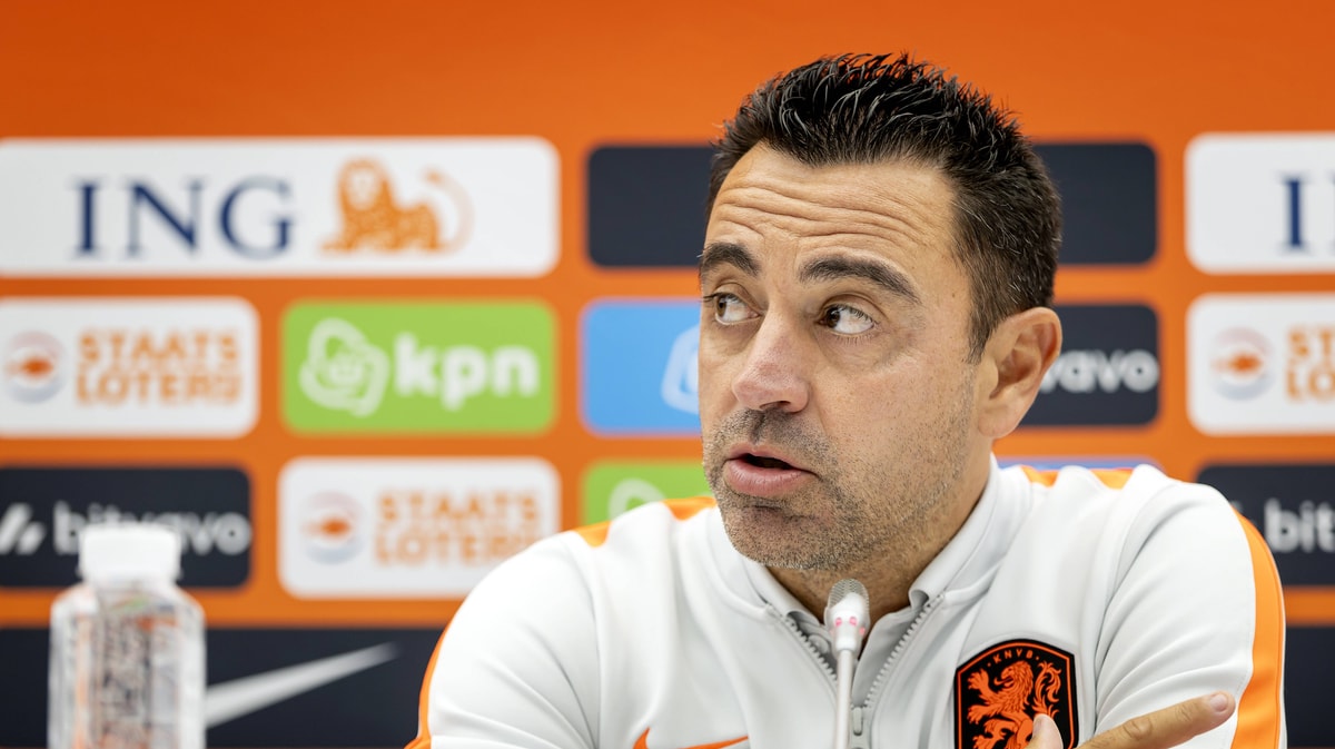 Xavi Hernández, bondscoach van het Nederlands elftal