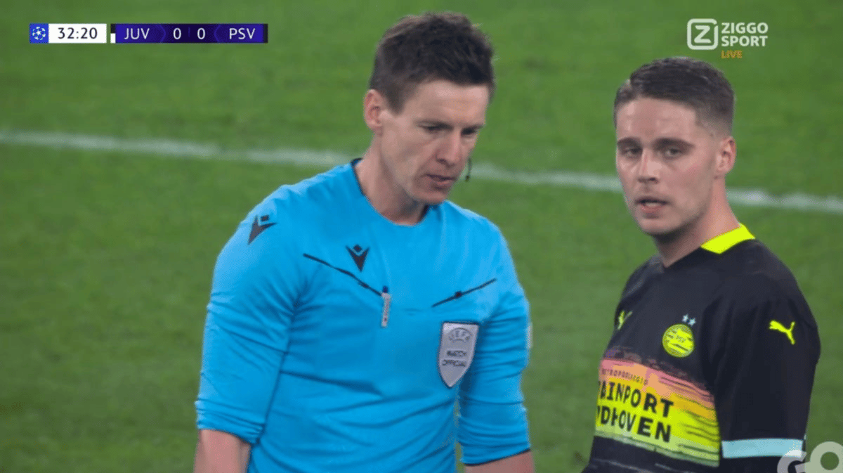 Joey Veerman tijdens het Champions League-duel met Juventus