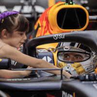 Max Verstappen met zijn bonusdochter Penélope