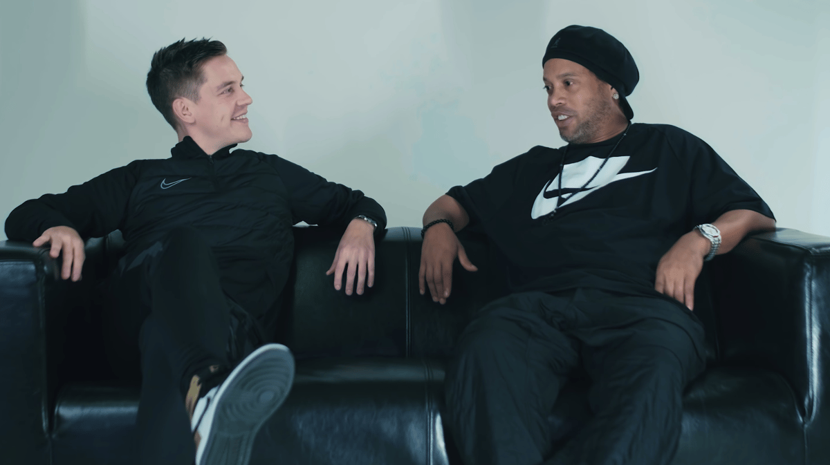 Ronaldinho onder de indruk van Patrick Kluivert