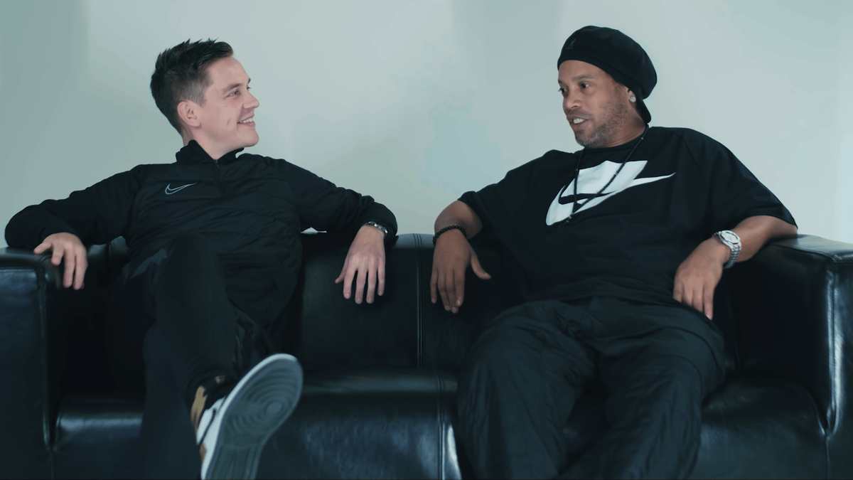 Ronaldinho onder de indruk van Patrick Kluivert