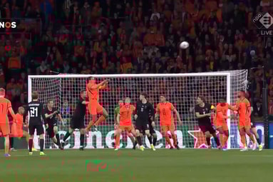 Virgil van Dijk scoort