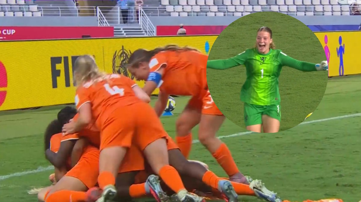 Oranje O17 viert het bereiken van de halve finales