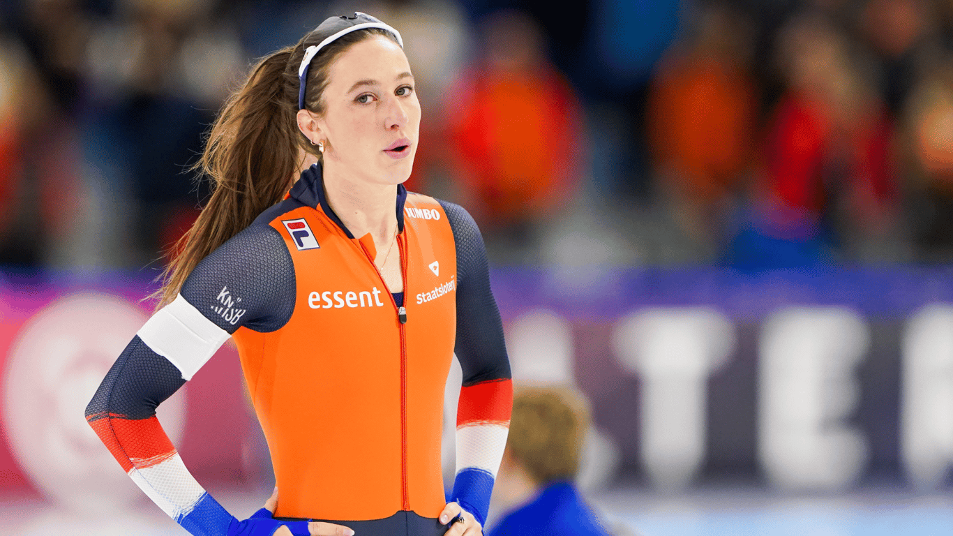 Suzanne Schulting greep brons tijdens het EK Sprint