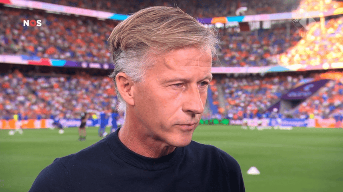 Andries Jonker voor de camera van de NOS