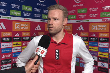 Davy Klaassen voor de camera van ESPN