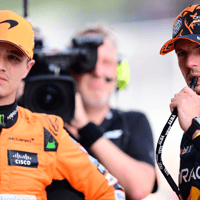 Lando Norris (links) en Max Verstappen