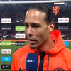 Virgil van Dijk voor de camera van de NOS