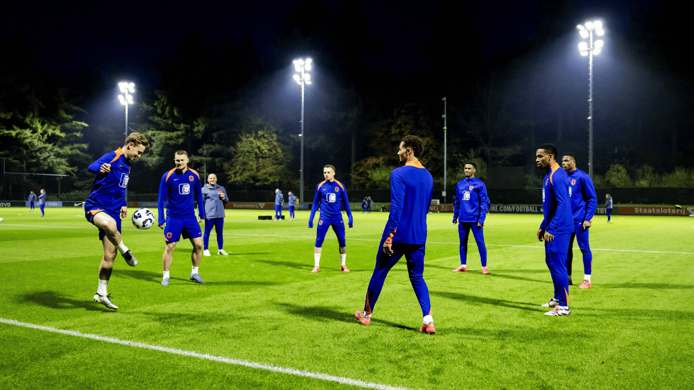 Oranje-internationals tijdens de training van het Nederlands elftal