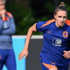 Vivianne Miedema tijdens de training van de Oranje Leeuwinnen